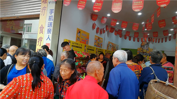 在鄉(xiāng)鎮(zhèn)上開個零食店怎么樣？虧不虧？