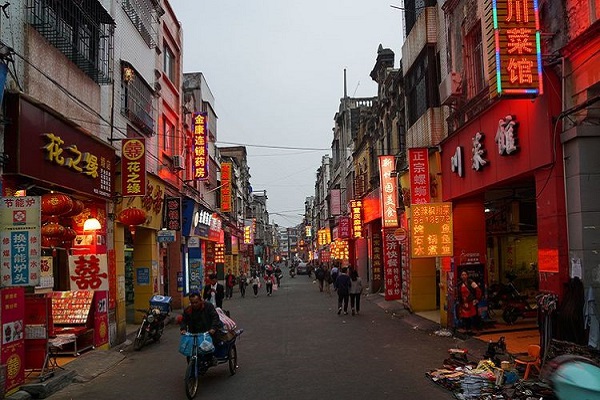 臺(tái)山休閑零食店連鎖加盟如何？利潤(rùn)高不高？