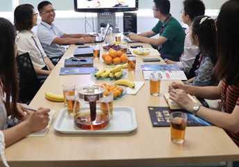 饞嘴郎運(yùn)營營銷中心